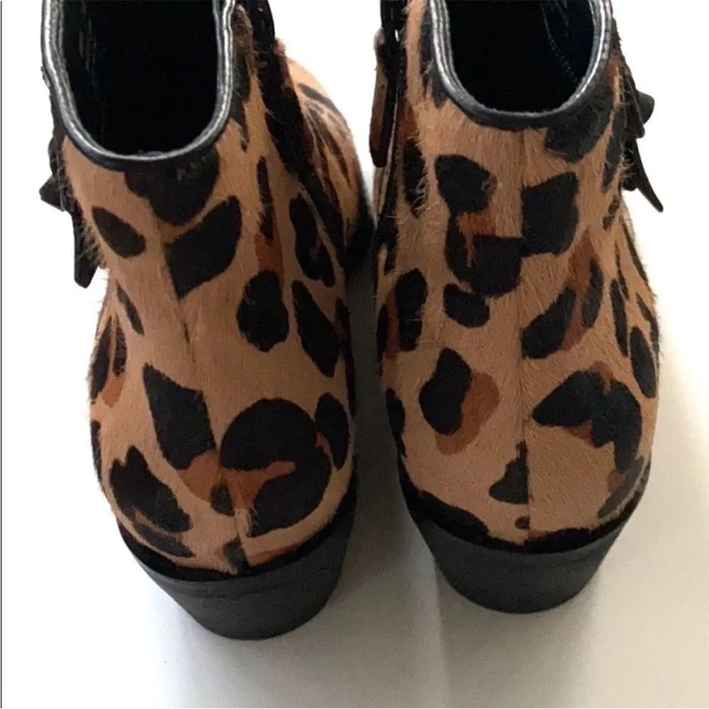 Like new Cole Haan Calf Hair / Leather Ankle Boots Size 7.5 - Picture 6 of 9